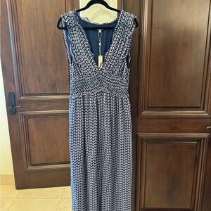 Max Studio Navy V-Neck Midi Dress